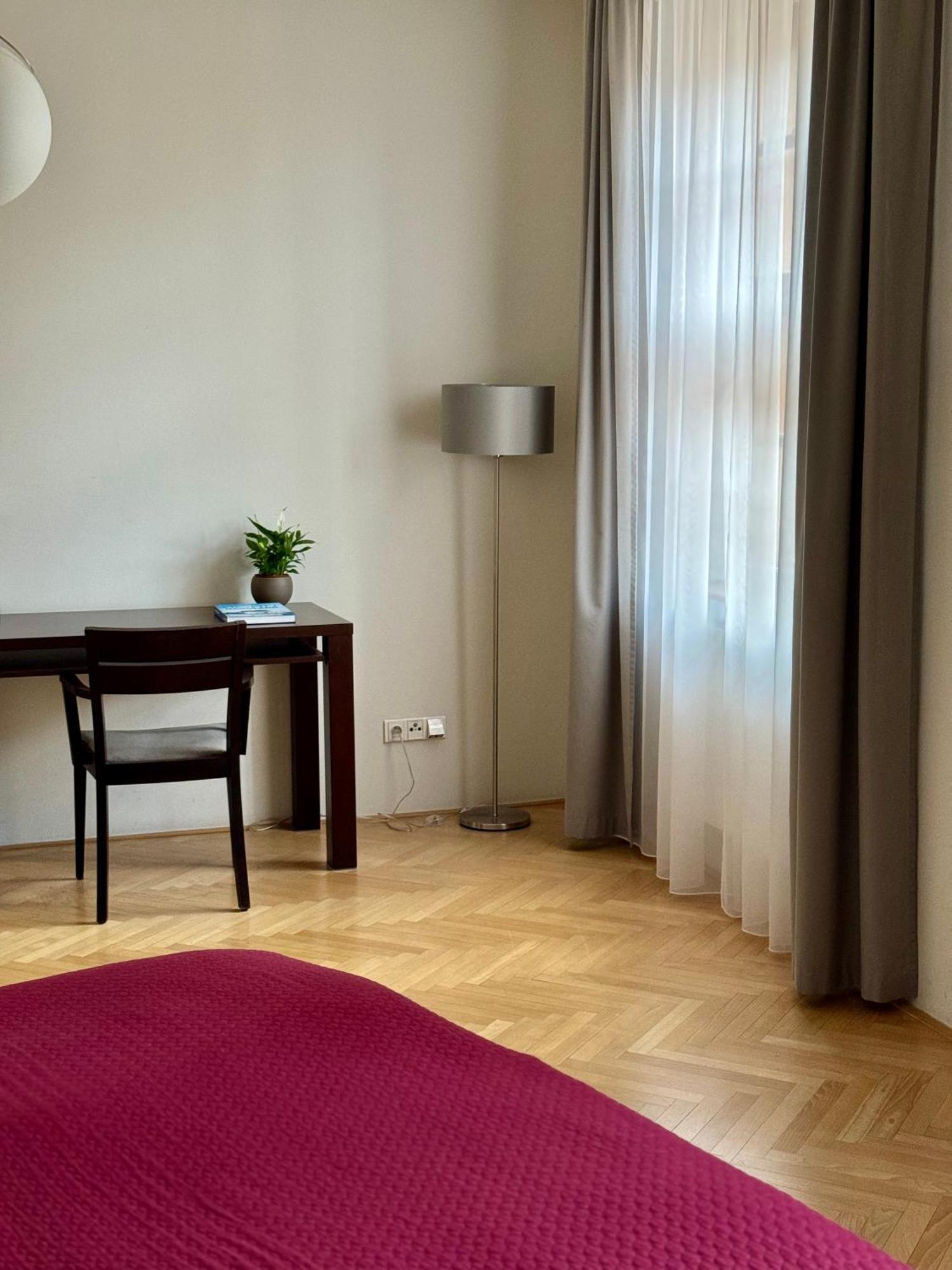 Rezidence Ostrovni Apart otel Prag Dış mekan fotoğraf